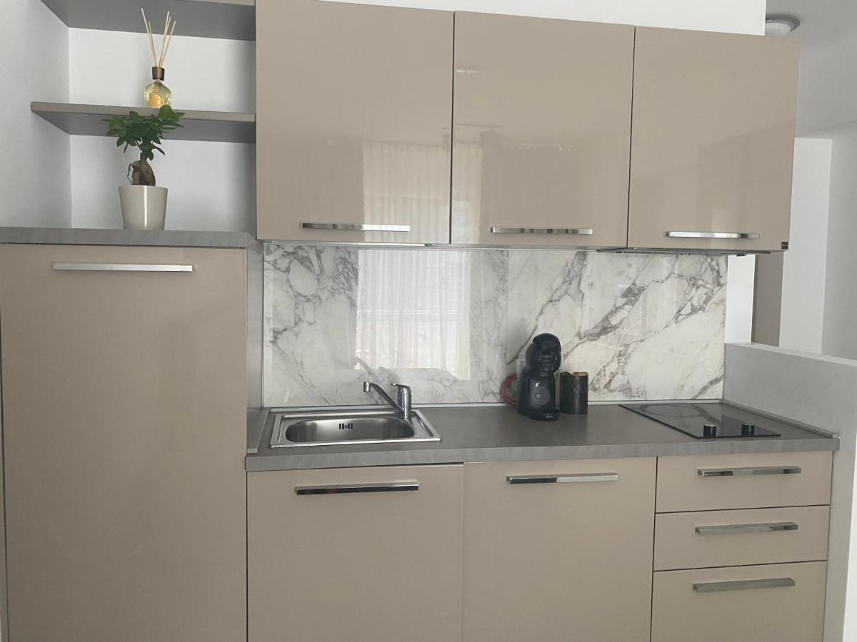 De Silva Studio Adia 4 Mamaia Kültér fotó