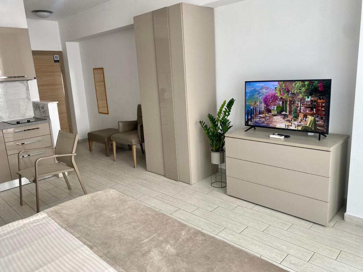 De Silva Studio Adia 4 Mamaia Kültér fotó